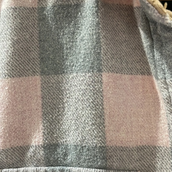 Roots flannel button up top - Picture 7 of 7